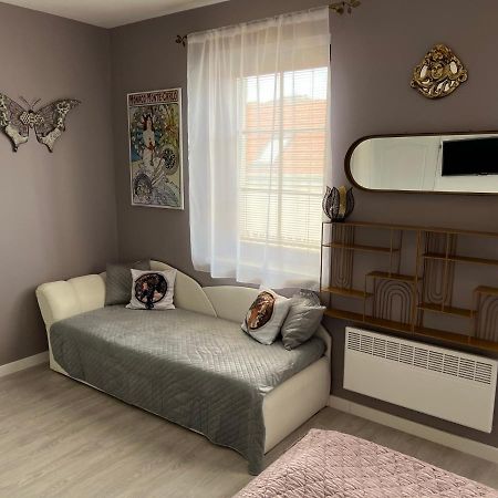U Svateho Urbana Hotel Mikulov Luaran gambar