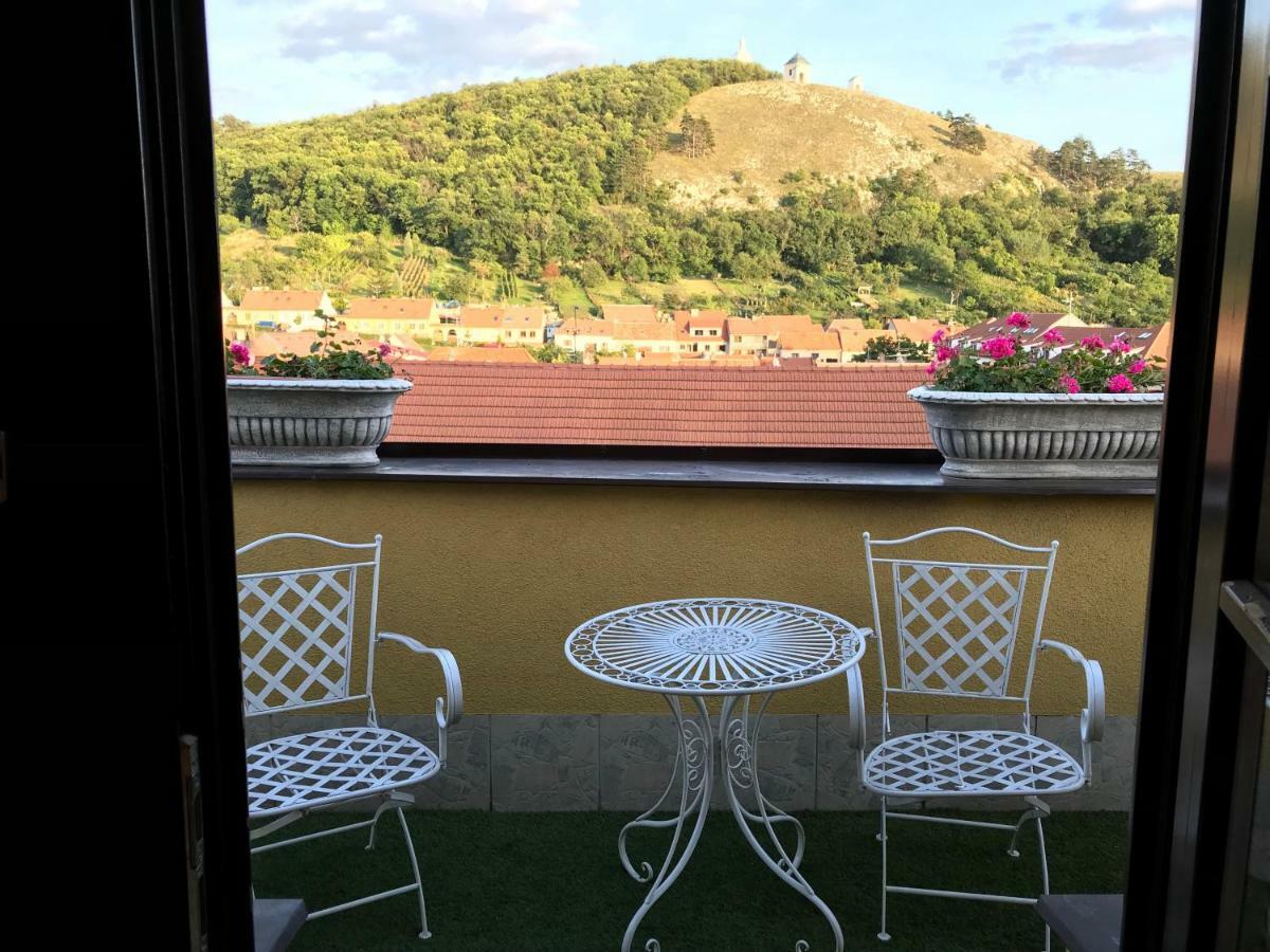 U Svateho Urbana Hotel Mikulov Luaran gambar