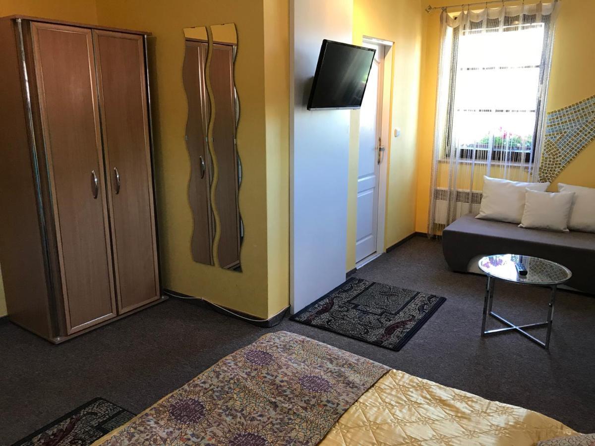 U Svateho Urbana Hotel Mikulov Luaran gambar